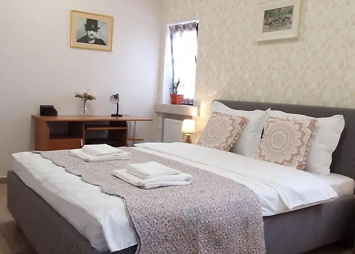 Апартаменти Laroka House Arty And Cosy Universitate Center *