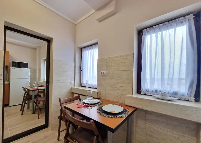 Laroka House Arty And Cosy Universitate Center