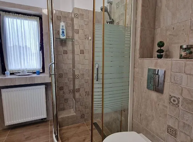 Laroka House Arty And Cosy Universitate Center * 布加勒斯特